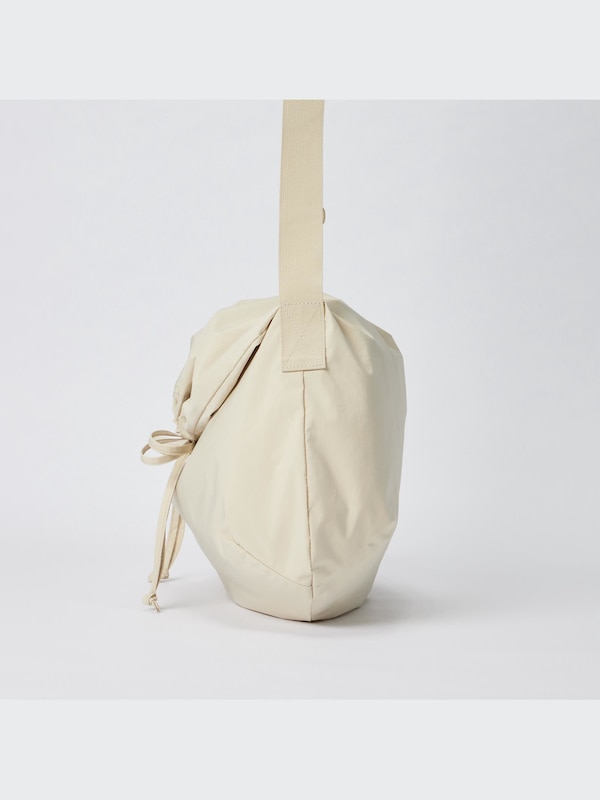 U Drawstring Shoulder Bag