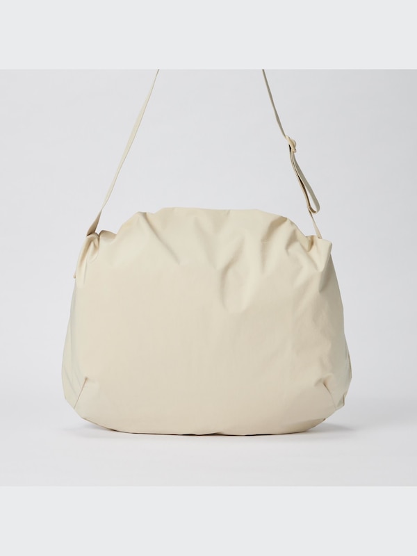U Drawstring Shoulder Bag