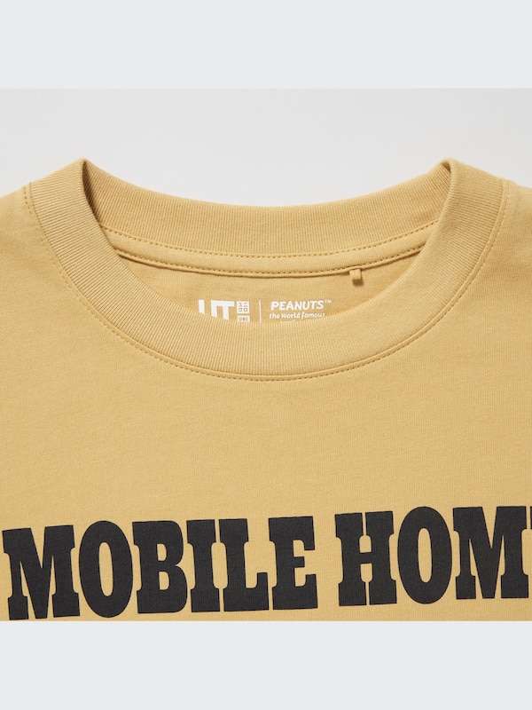Retro Peanuts UT (Short-Sleeve Graphic T-Shirt)