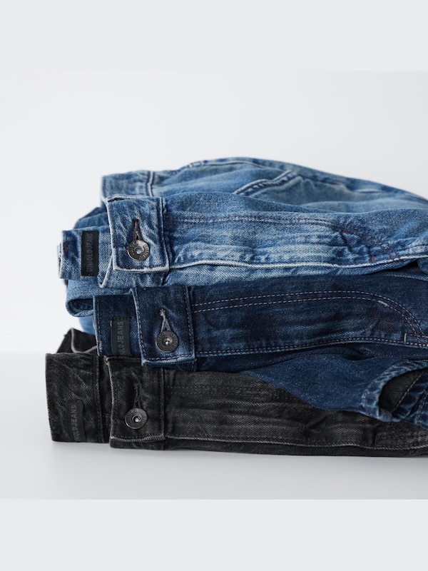 Wide-Fit Jeans