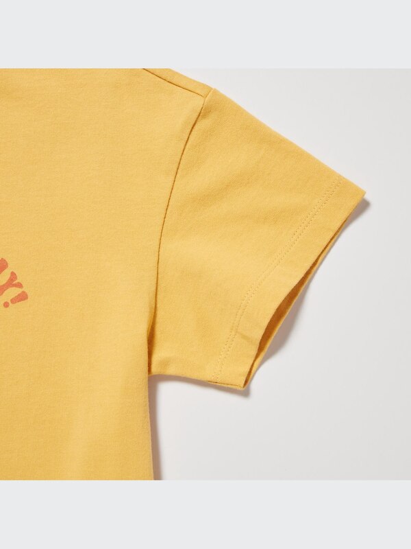 Love Sunshine & Peanuts UT (Cropped Short-Sleeve Graphic T-Shirt)