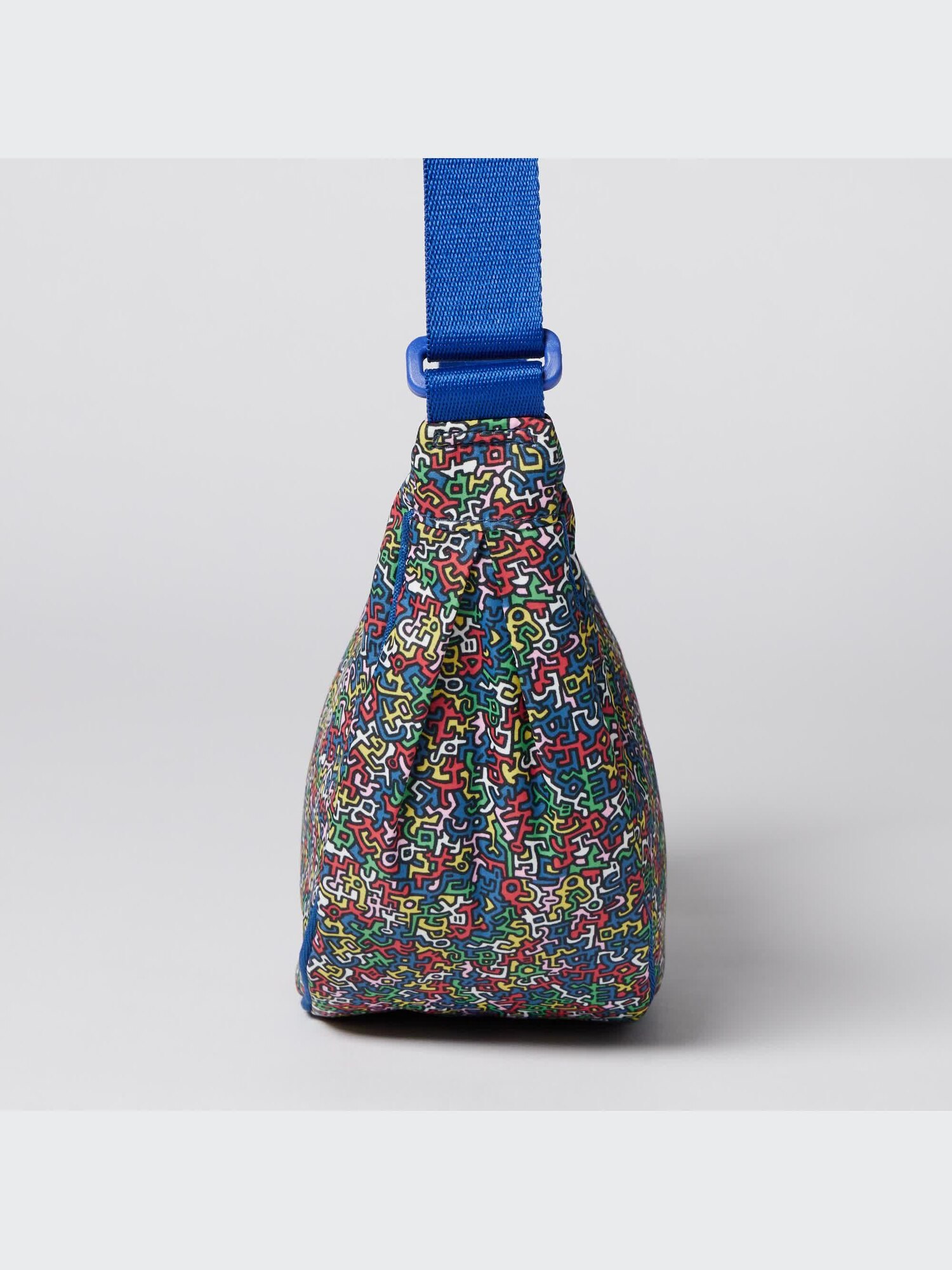 [UNTIDY] Classic Mini Bag (3色) Keith Haring Round Mini Shoulder Bag | UNIQLO US