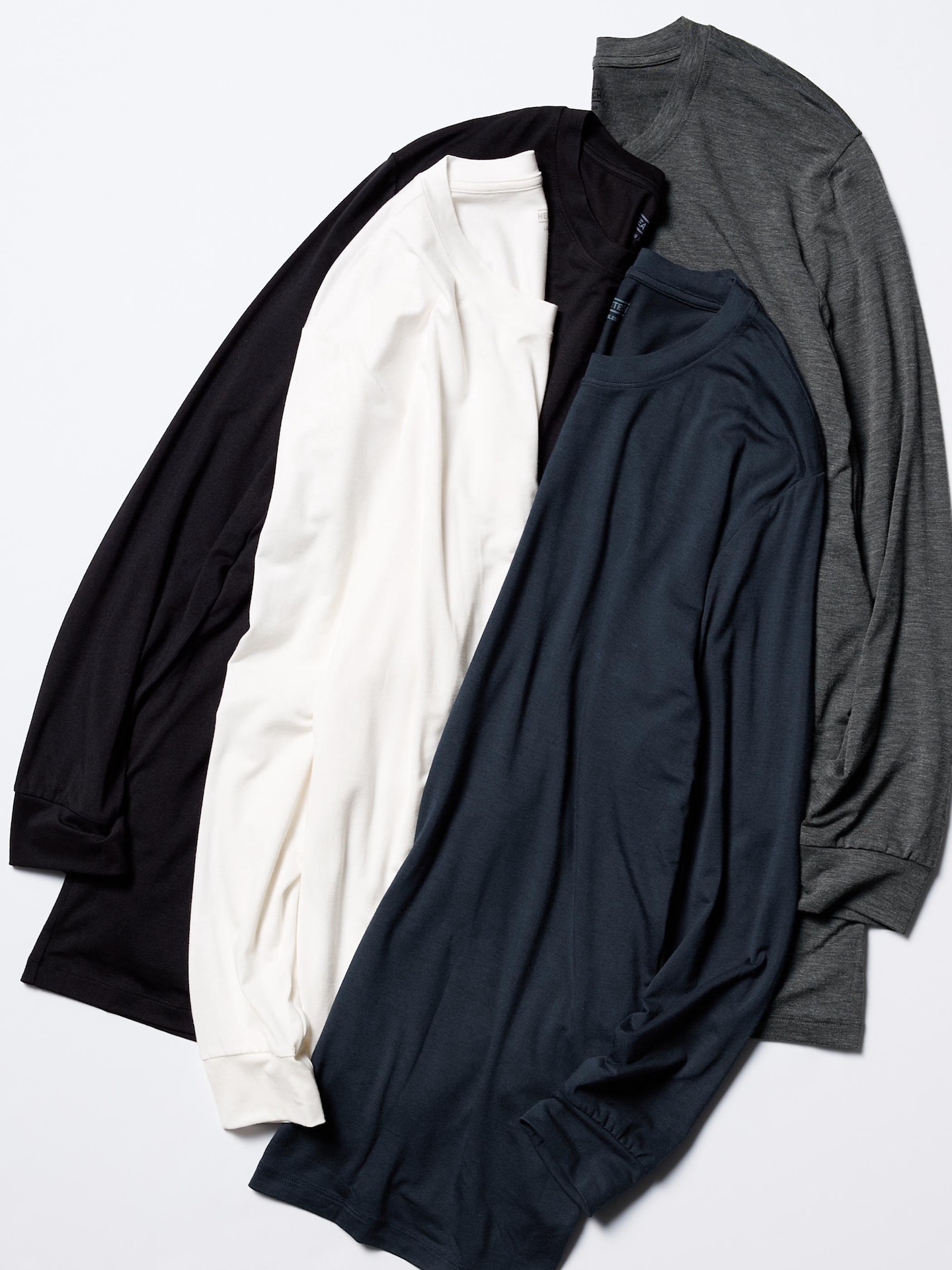 Мужская футболка Uniqlo Heattech, цвет: Чёрный — фото 2