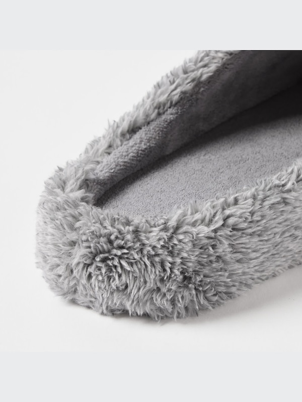 FLUFFY YARN FLEECE ROOM SHOES