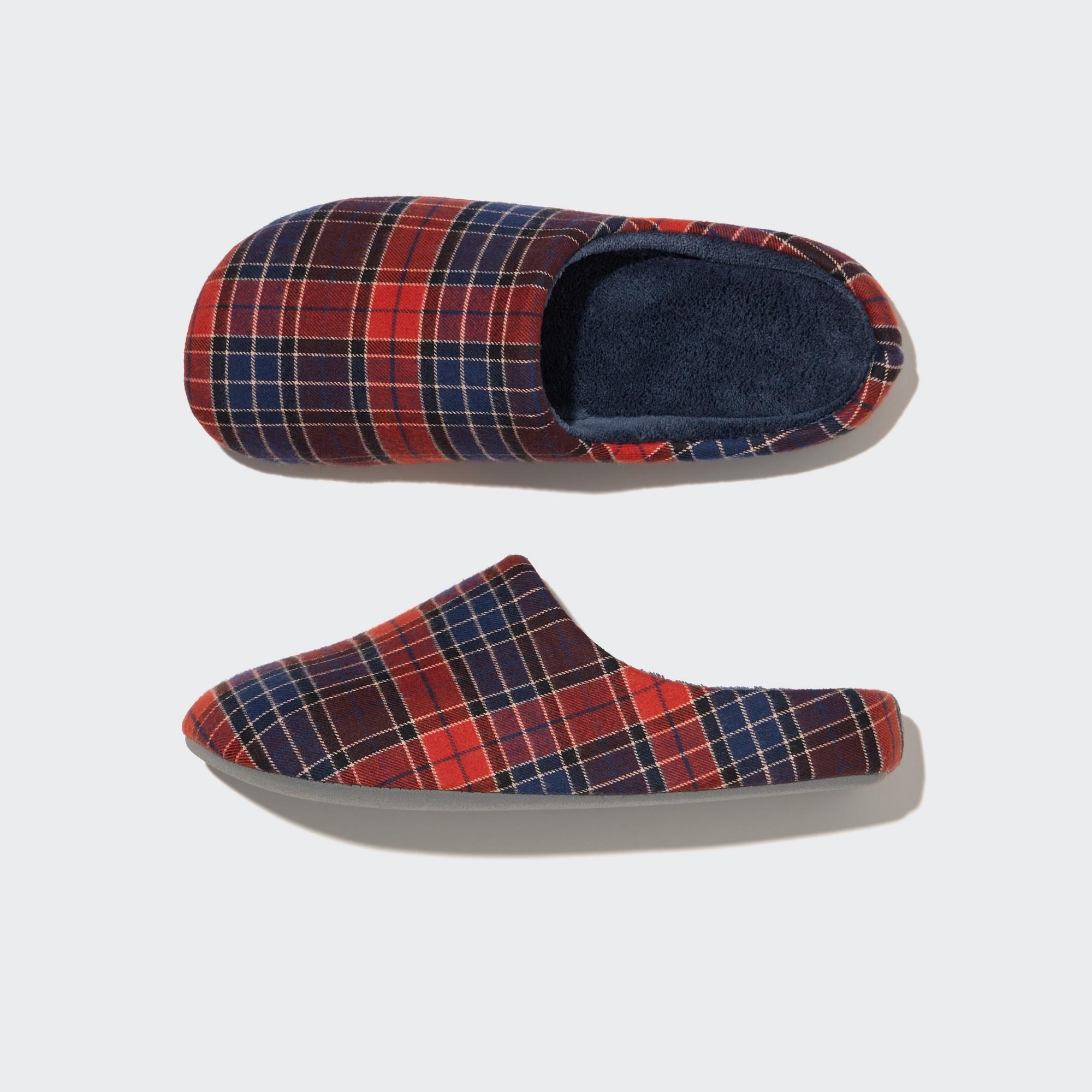 Bedroom deals slippers uniqlo