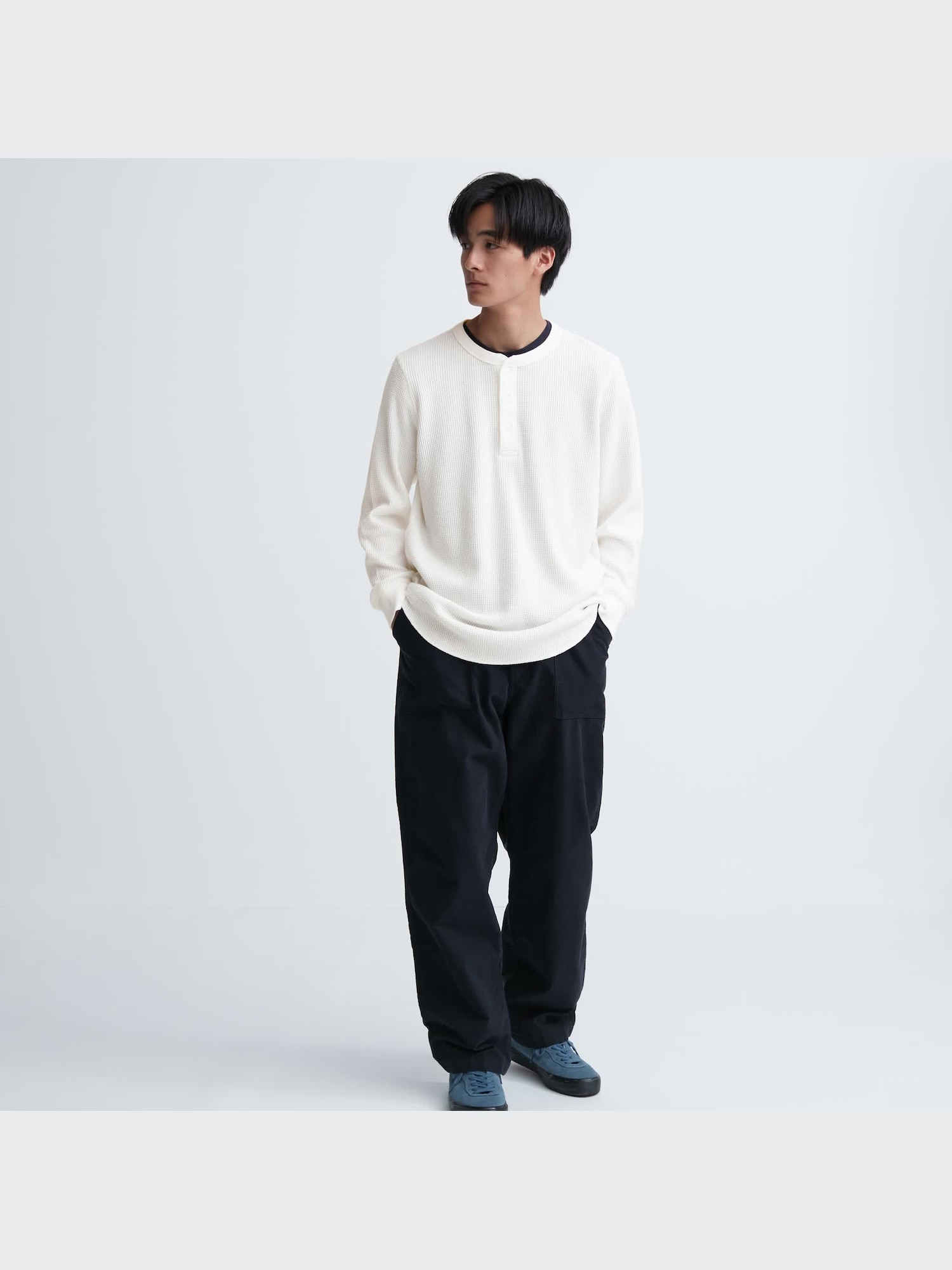 Men's Long Sleeve Waffle Henley in Black | Sunspel