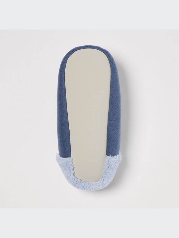 WINNIE THE POOH ROOM SHOES