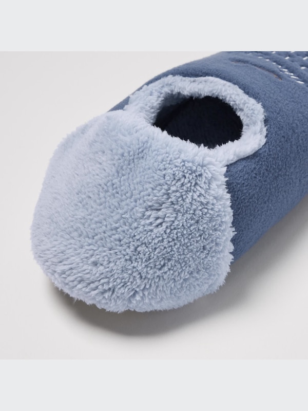 WINNIE THE POOH ROOM SHOES