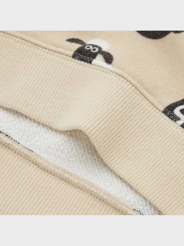 Clay Animation Graphic Sweatshirt (Shaun the Sheep)