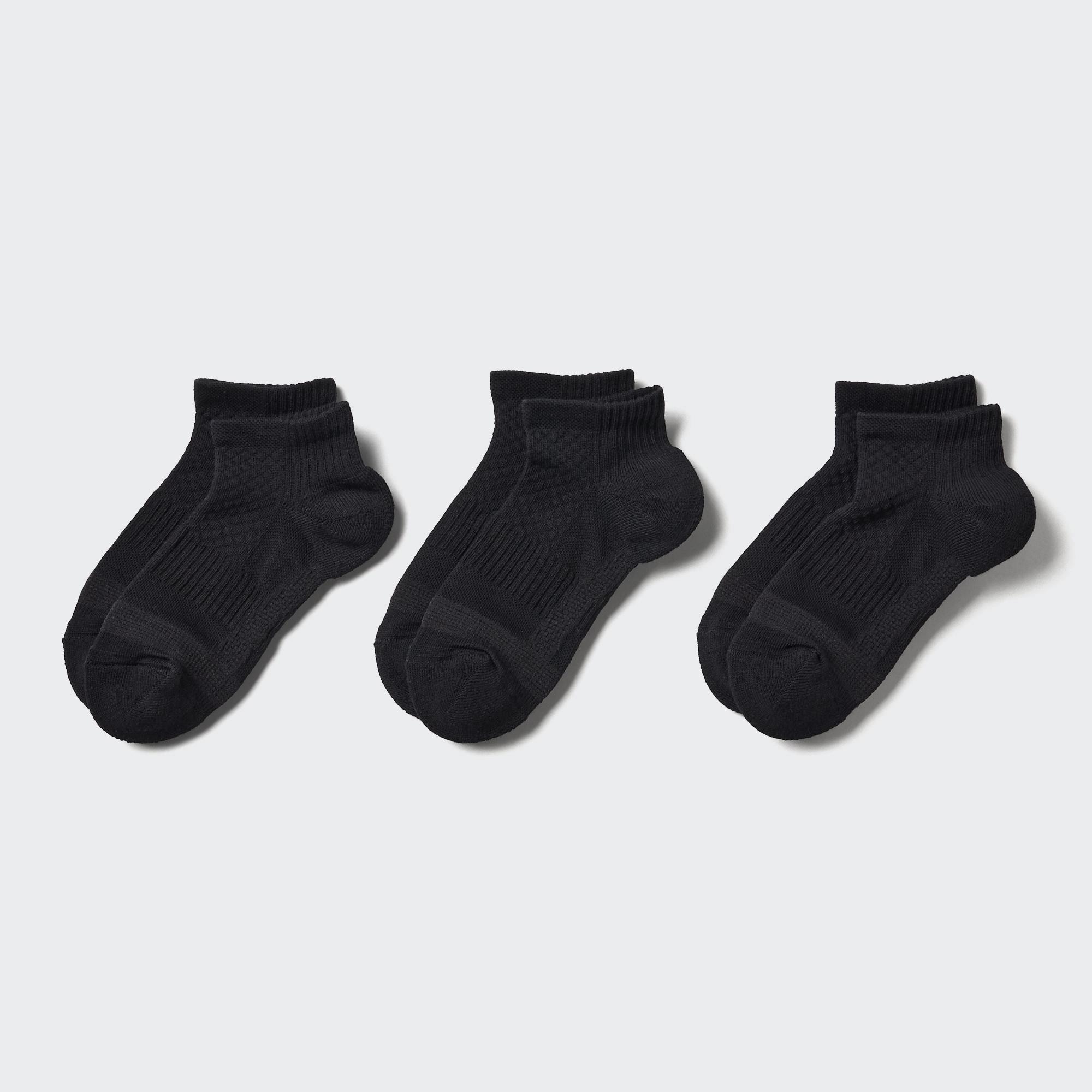 SOCKS 3 PAIRS