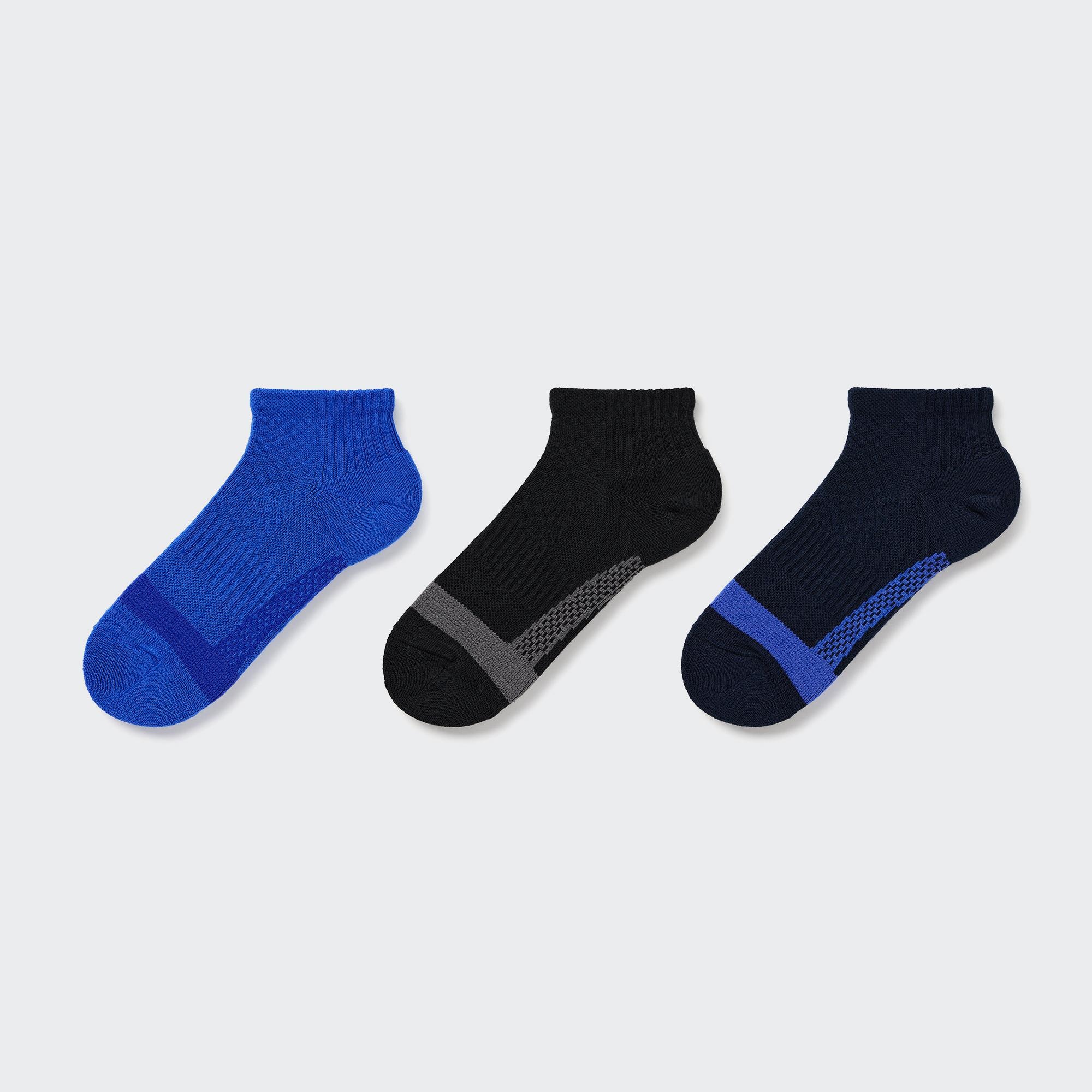 SOCKS 3 PAIRS