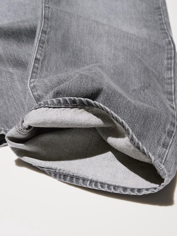 Wide Straight Jeans