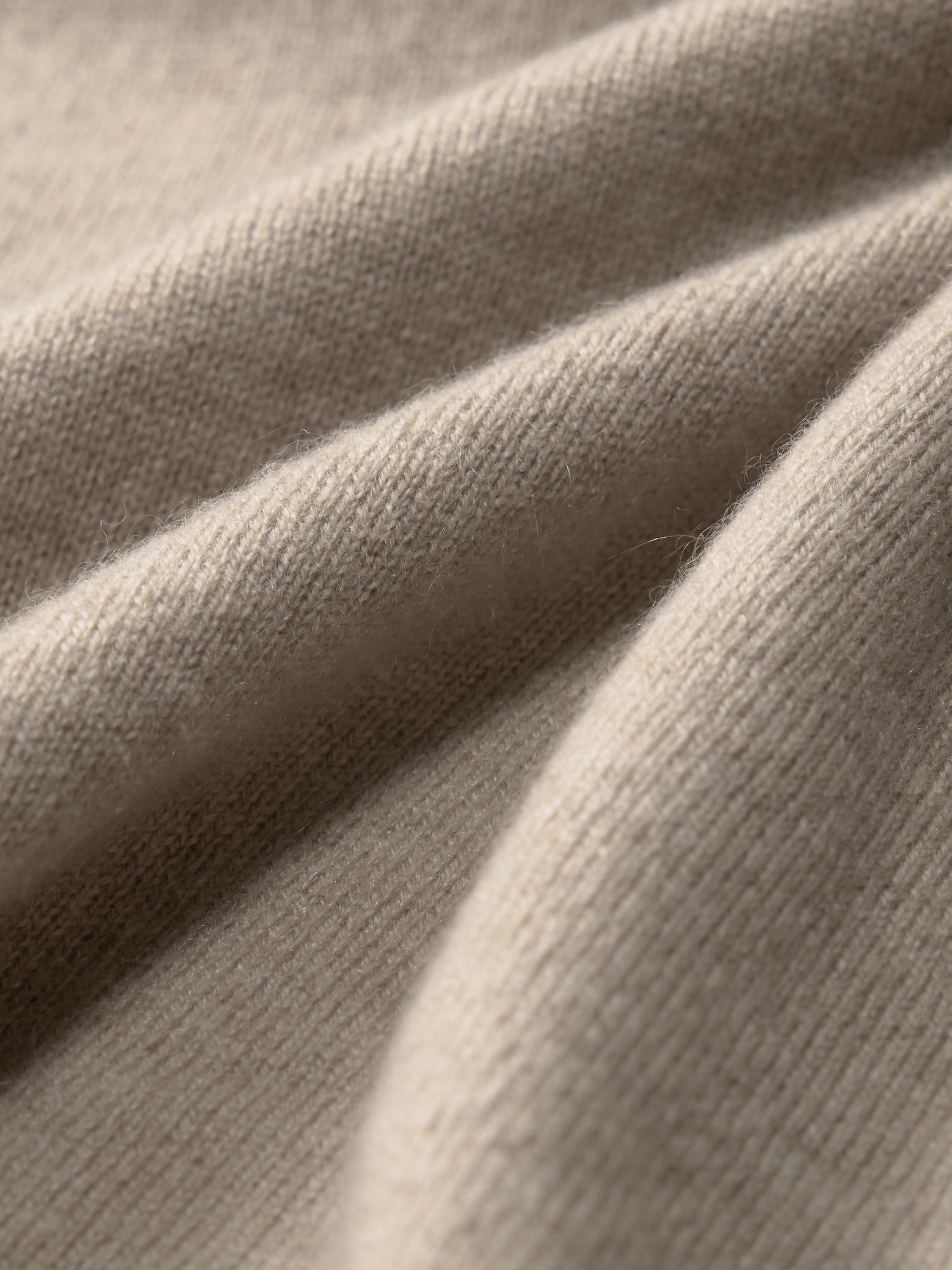 Cashmere V-Neck Sweater - thumbnail 4