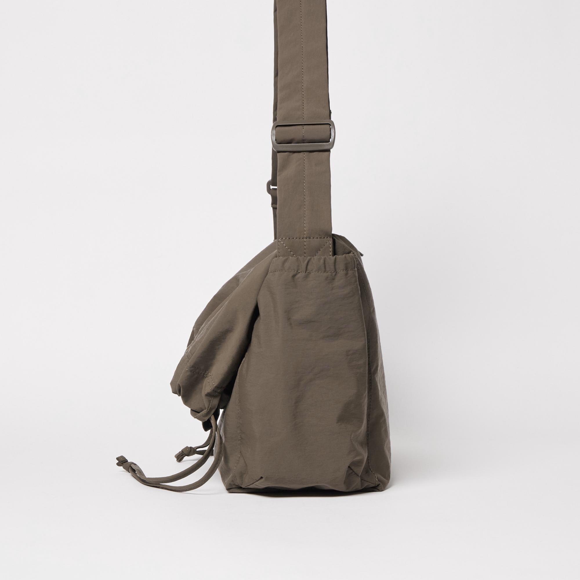 DRAWSTRING SHOULDER BAG