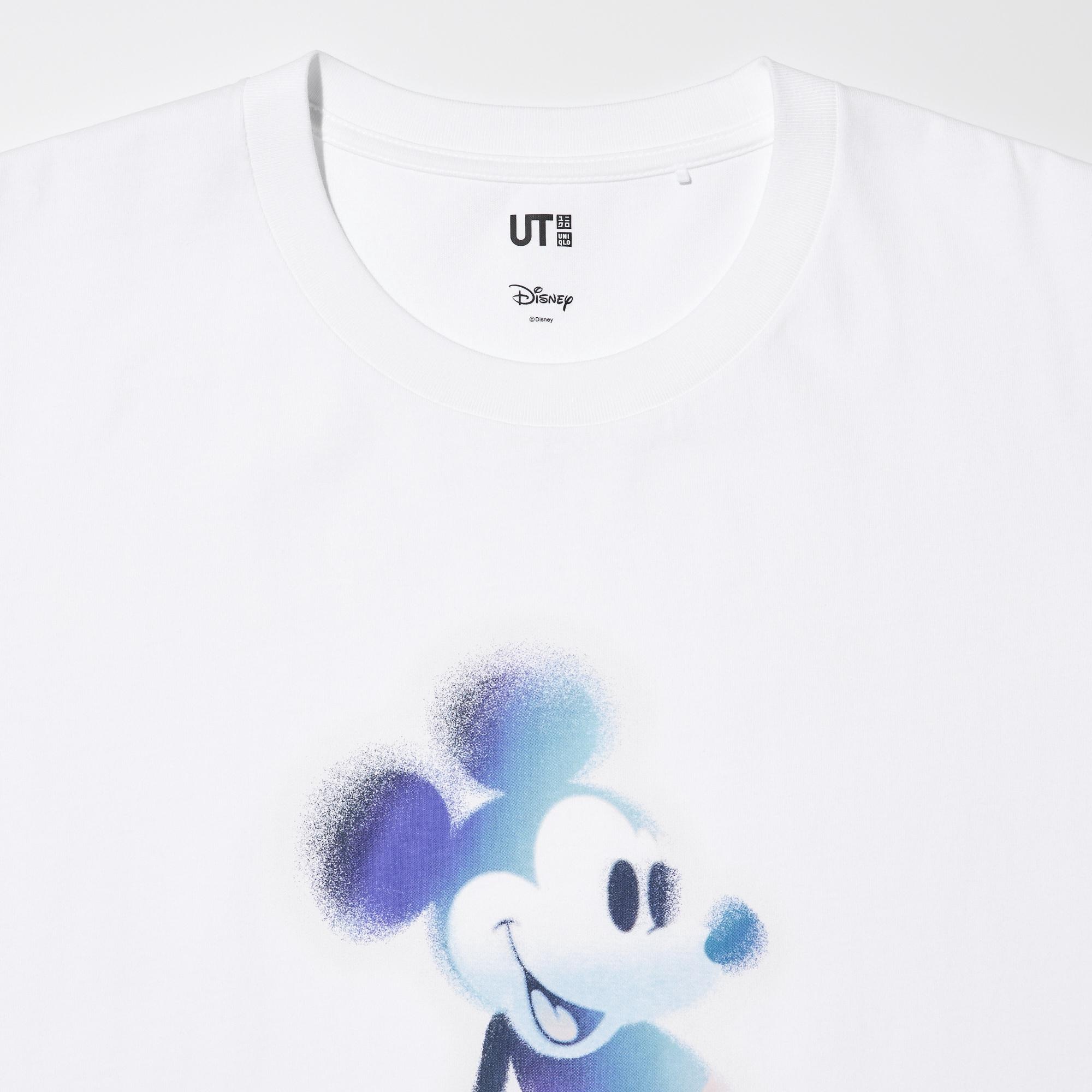 MICKEY STANDS UT (SHORT SLEEVE GRAPHIC T-SHIRT)