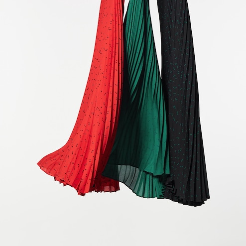 Uniqlo Canada - These Chiffon Pleated Skirt Pants are a MUST-HAVE