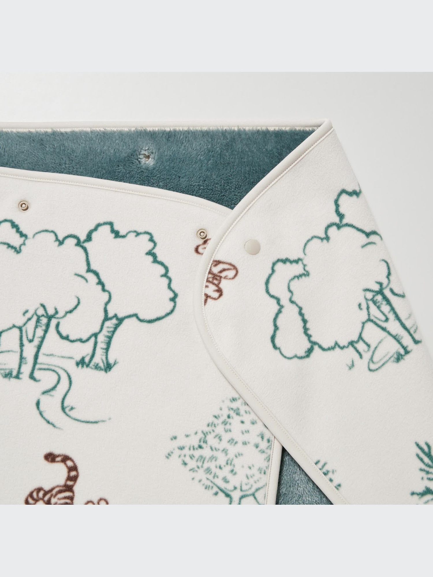 Winnie the Pooh Collection Fleece Reversible Blanket | UNIQLO US