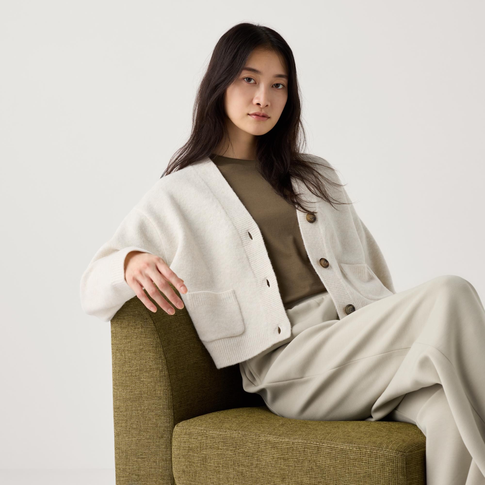 Soufflé Yarn V Neck Cardigan | UNIQLO EU