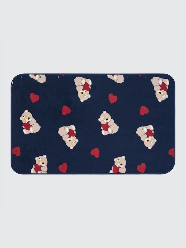 mofusand UT Fleece Reversible Blanket