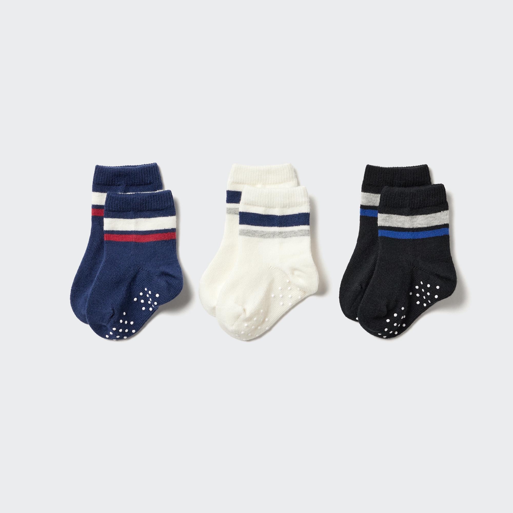 SOCKS 3 PAIRS