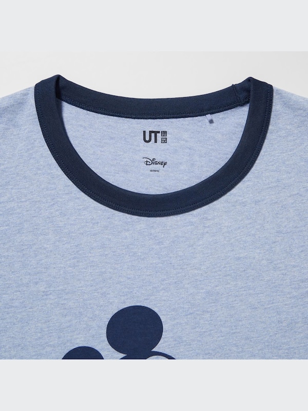 MICKEY STANDS UT (SHORT SLEEVE GRAPHIC T-SHIRT)