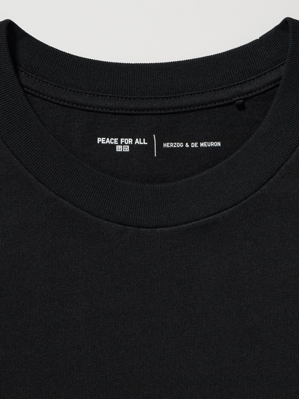 Uniqlo PEACE FOR ALL Graphic T-Shirt | Herzog & de Meuron — фото 2