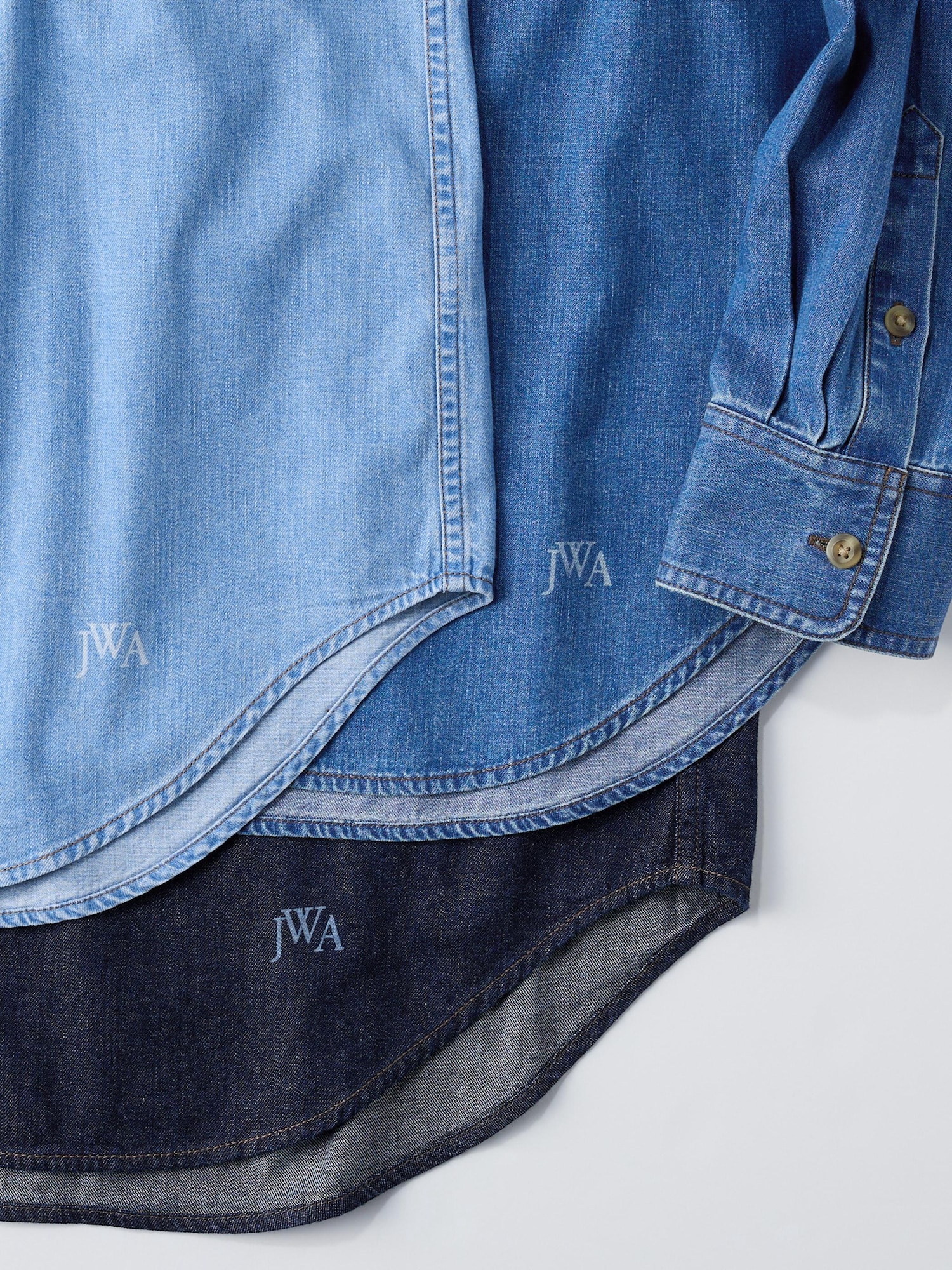 Tシャツ・カットソー HUECLOSET Cool Ever Muscle Fit Denim Shirt Amazon.com: Cool Design Men's Denim Shirt with Distressed
