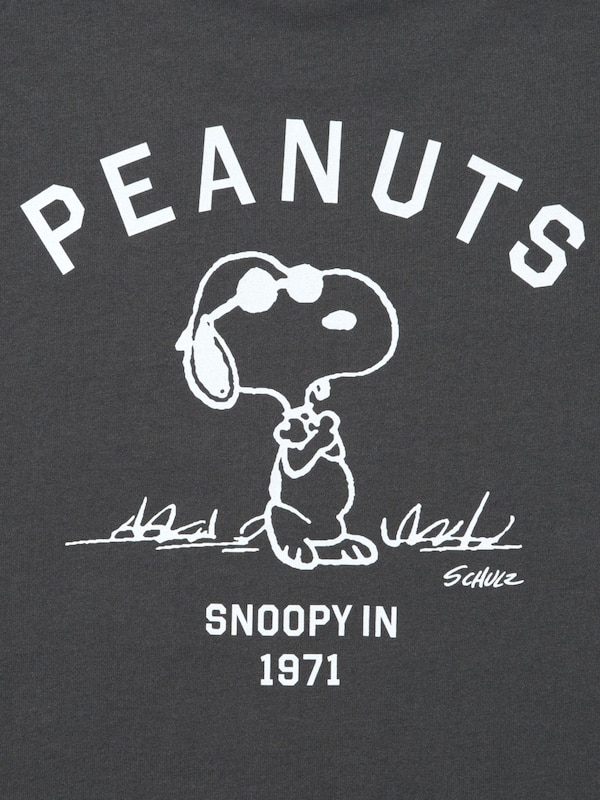PEANUTS UT Graphic T-Shirt
