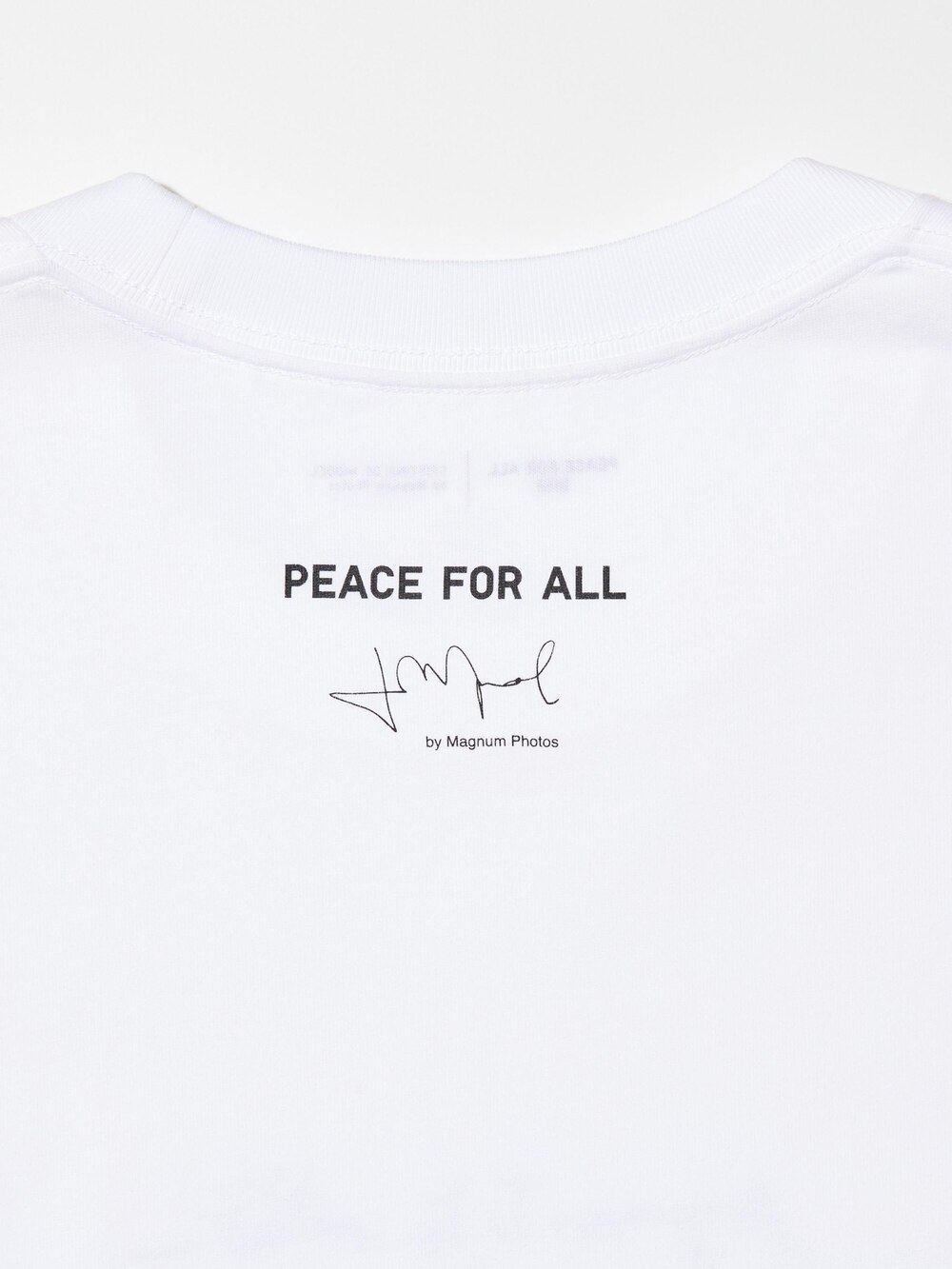 Uniqlo PEACE FOR ALL Graphic T-Shirt | Cristina de Middel — фото 4