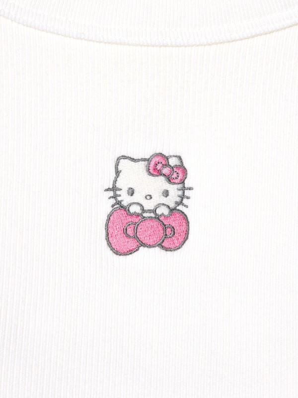 Sanrio Characters UT Camiseta corta con sujetador
