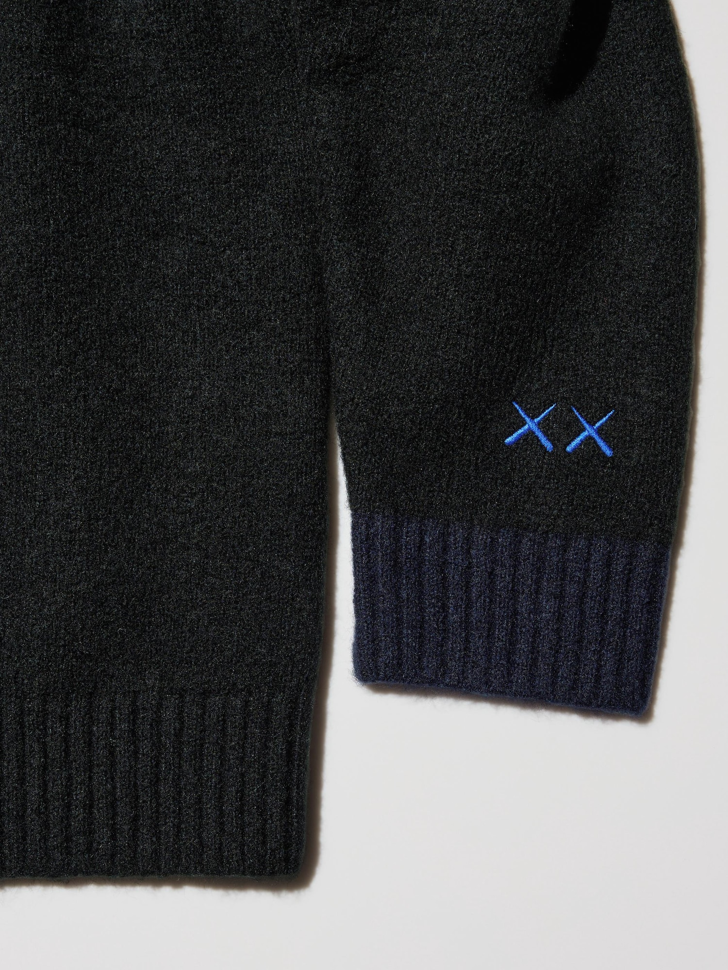 Kids KAWS WINTER Souffle Yarn Sweater | UNIQLO US
