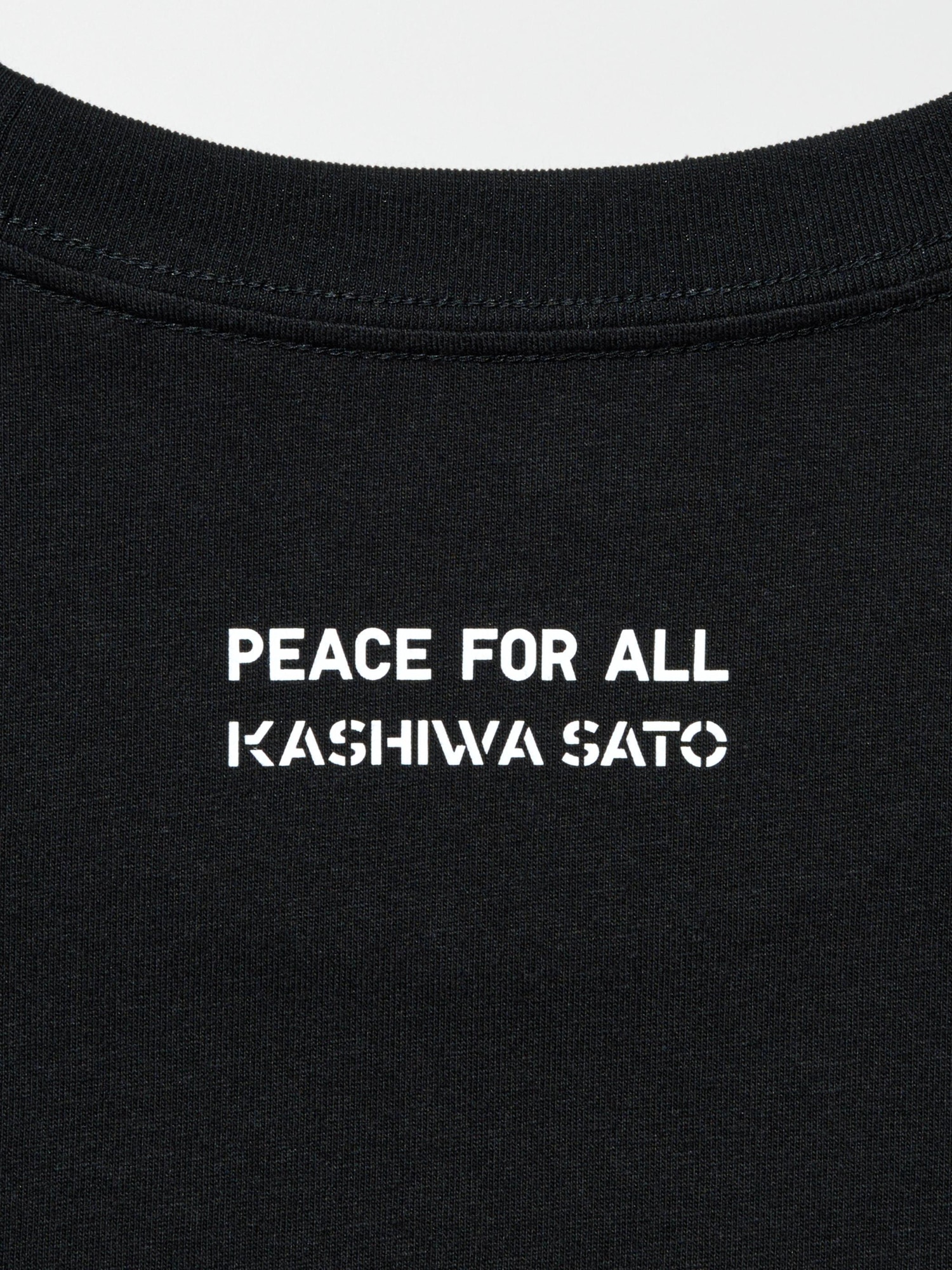 PEACE FOR ALL Graphic T-Shirt | Kashiwa Sato | UNIQLO US