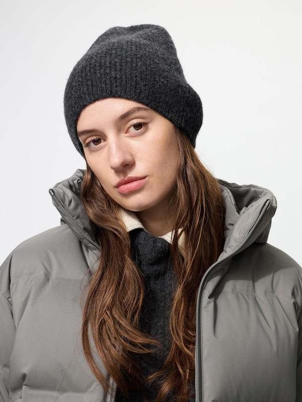 SOUFFLÉ YARN KNITTED BEANIE