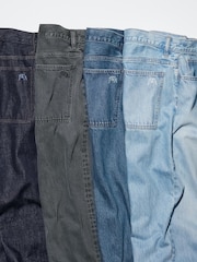 Straight Jeans