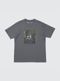 Doraemon meets the Louvre UT Graphic T-Shirt