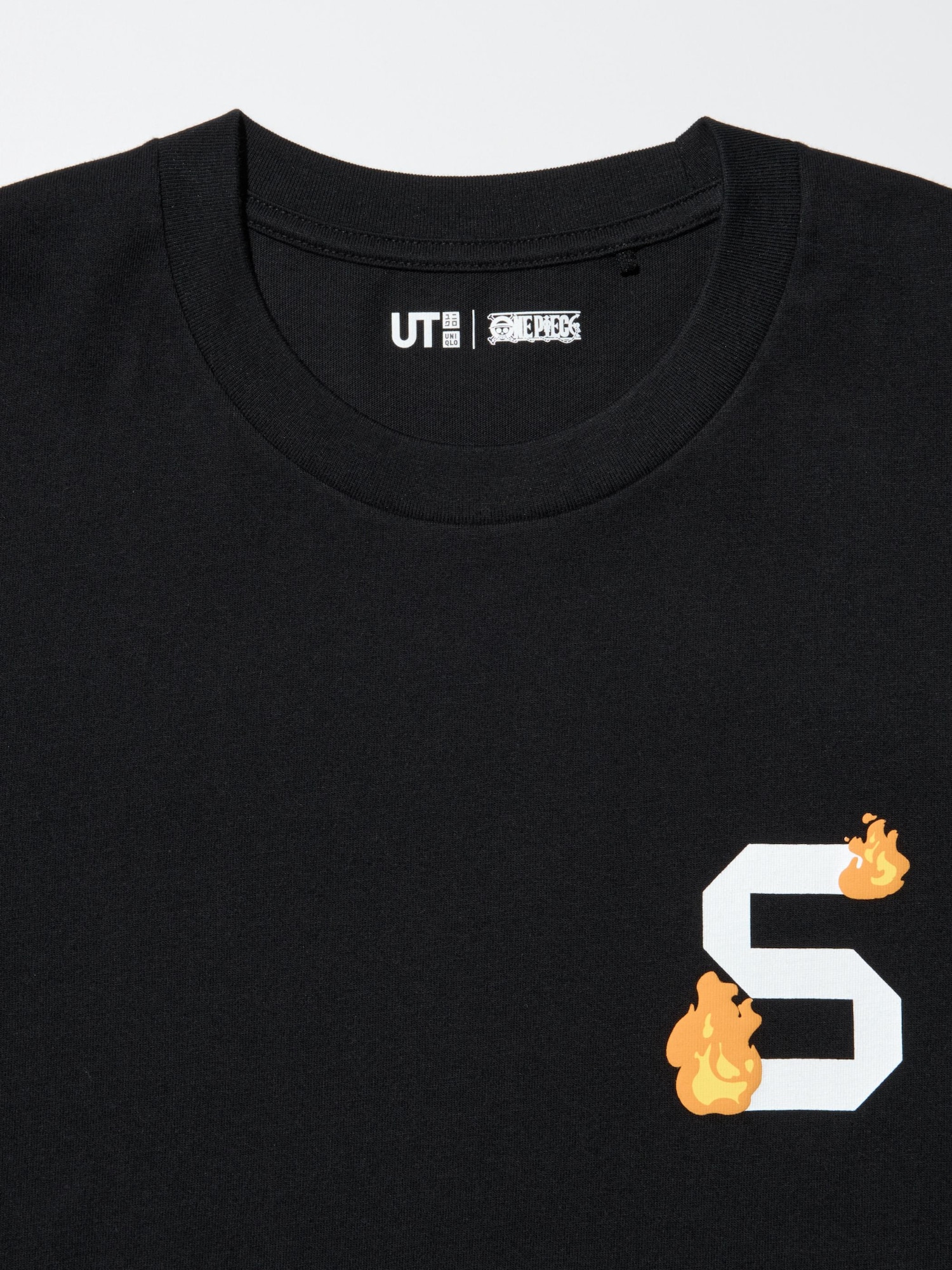 ONE PIECE UT Graphic T-Shirt