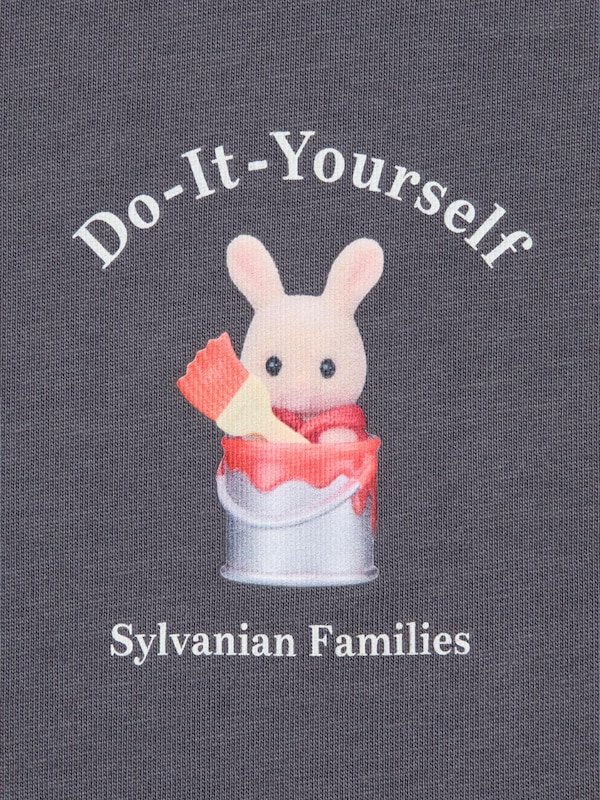 Sylvanian Families UT Graphic T-Shirt | Calico Critters