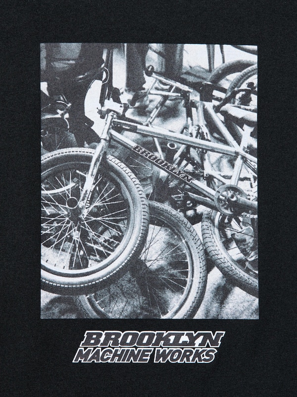 The Brands Nostalgia, Modern Twist UT Graphic T-Shirt