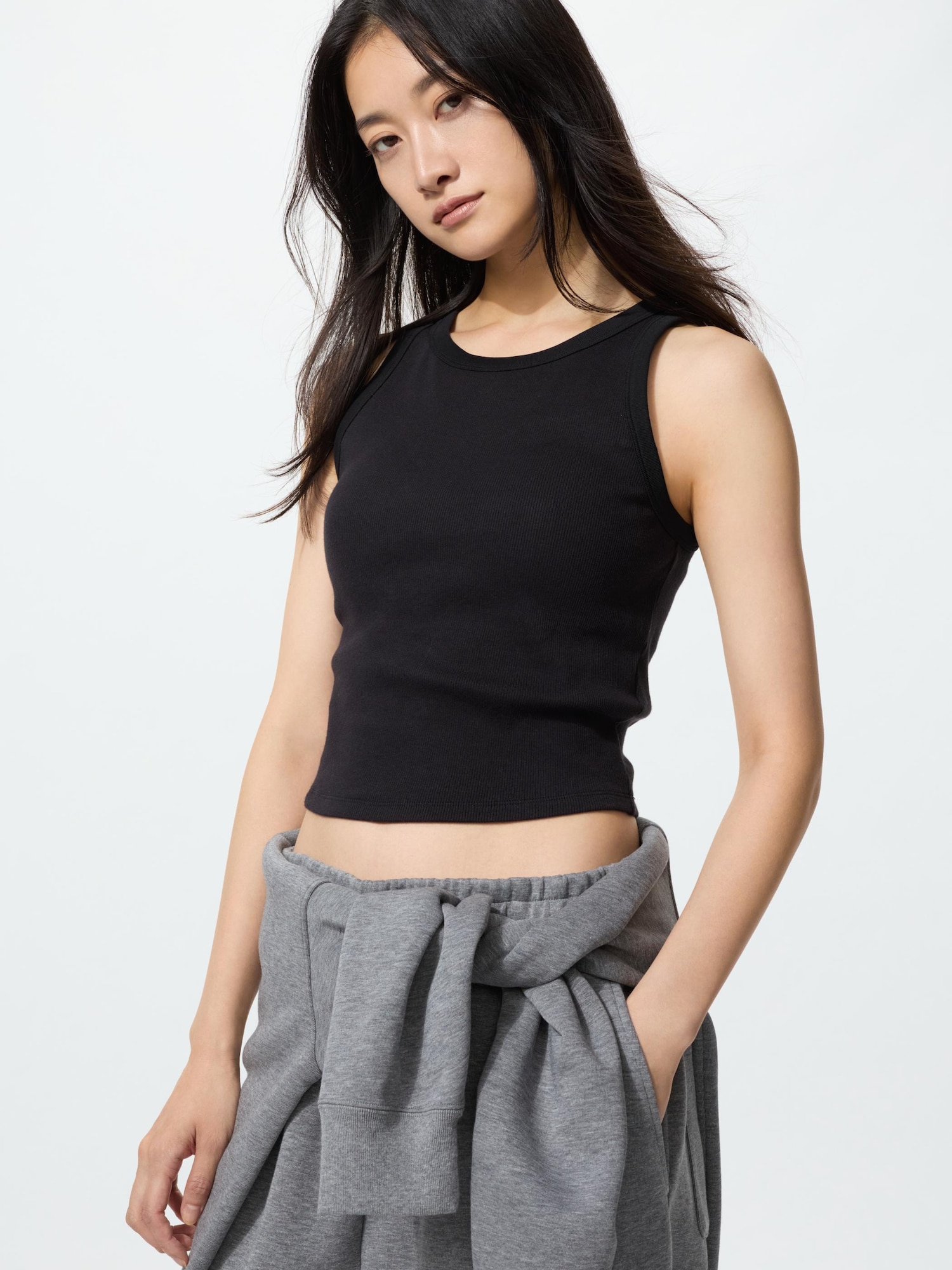 UNIQLO Women's Ribbed Cropped Bra Top, Black, Medium