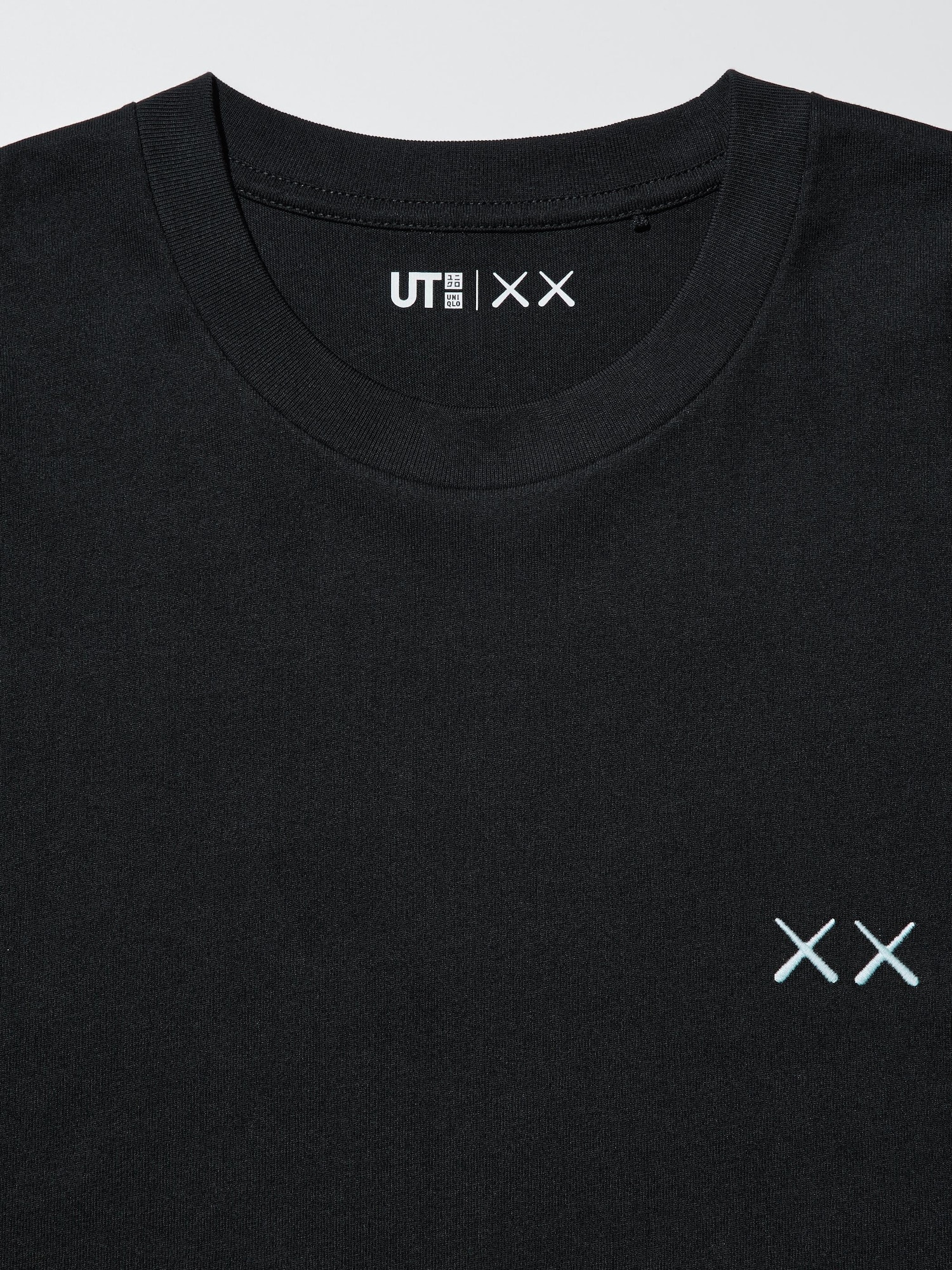 Men's KAWS UNIVERSE UT Graphic T-Shirt | UNIQLO US
