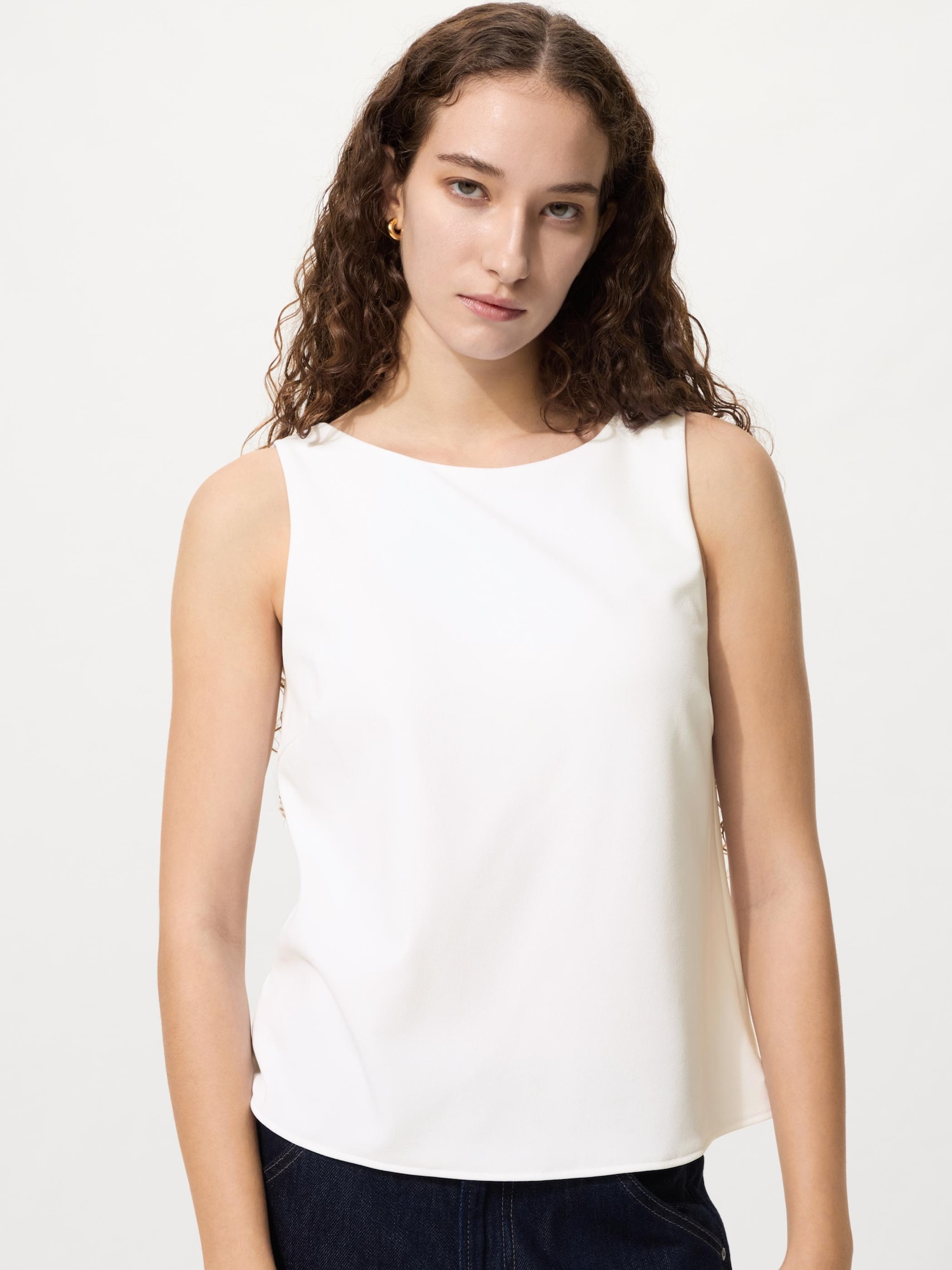 UNIQLO Women's Crepe Jersey Boat Neck Bra Top with Quick-Drying, White, Large
