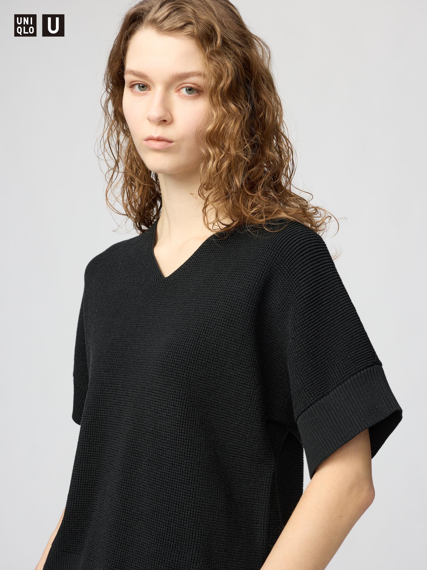 UNIQLO Women's V-Neck Sweater Black Large