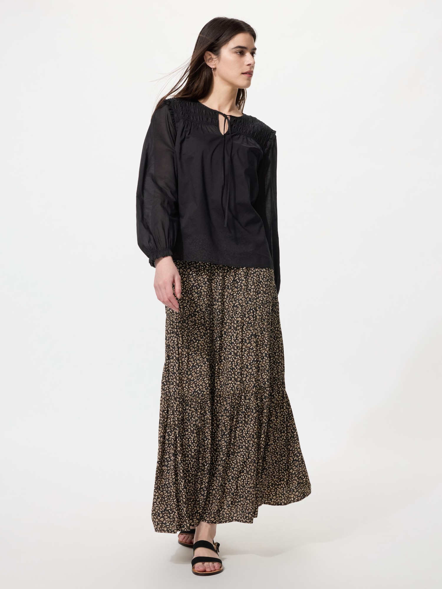 UNIQLO Women's Tiered Maxi Skirt Printed, Black