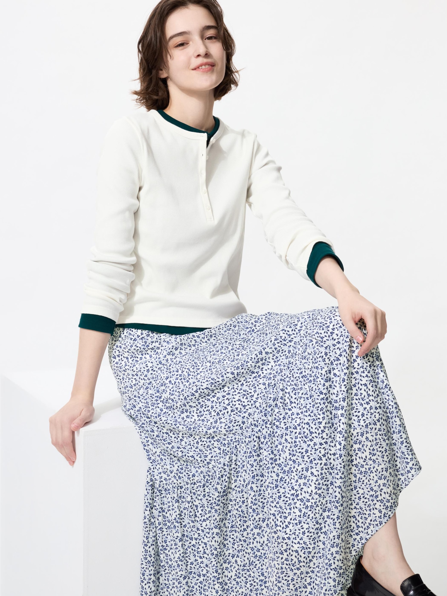 UNIQLO Women's Tiered Maxi Skirt Printed, Blue