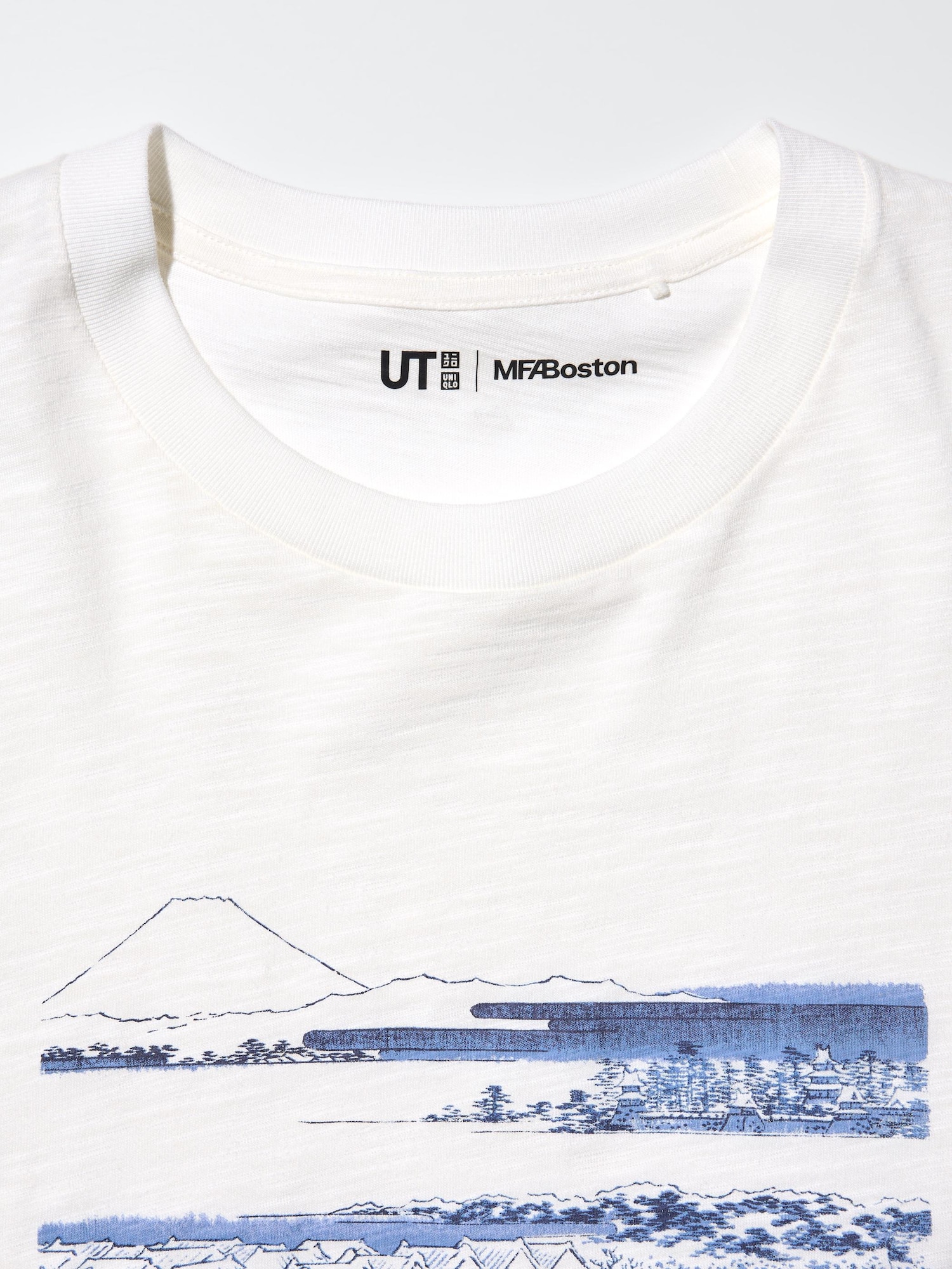 Unisex Ukiyo-e Blue UT Graphic T-Shirt | UNIQLO US