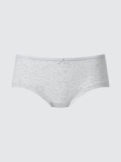 FEMME CULOTTE AUX HANCHES
