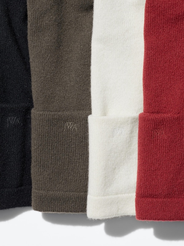 Lambswool V-Neck Short Cardigan