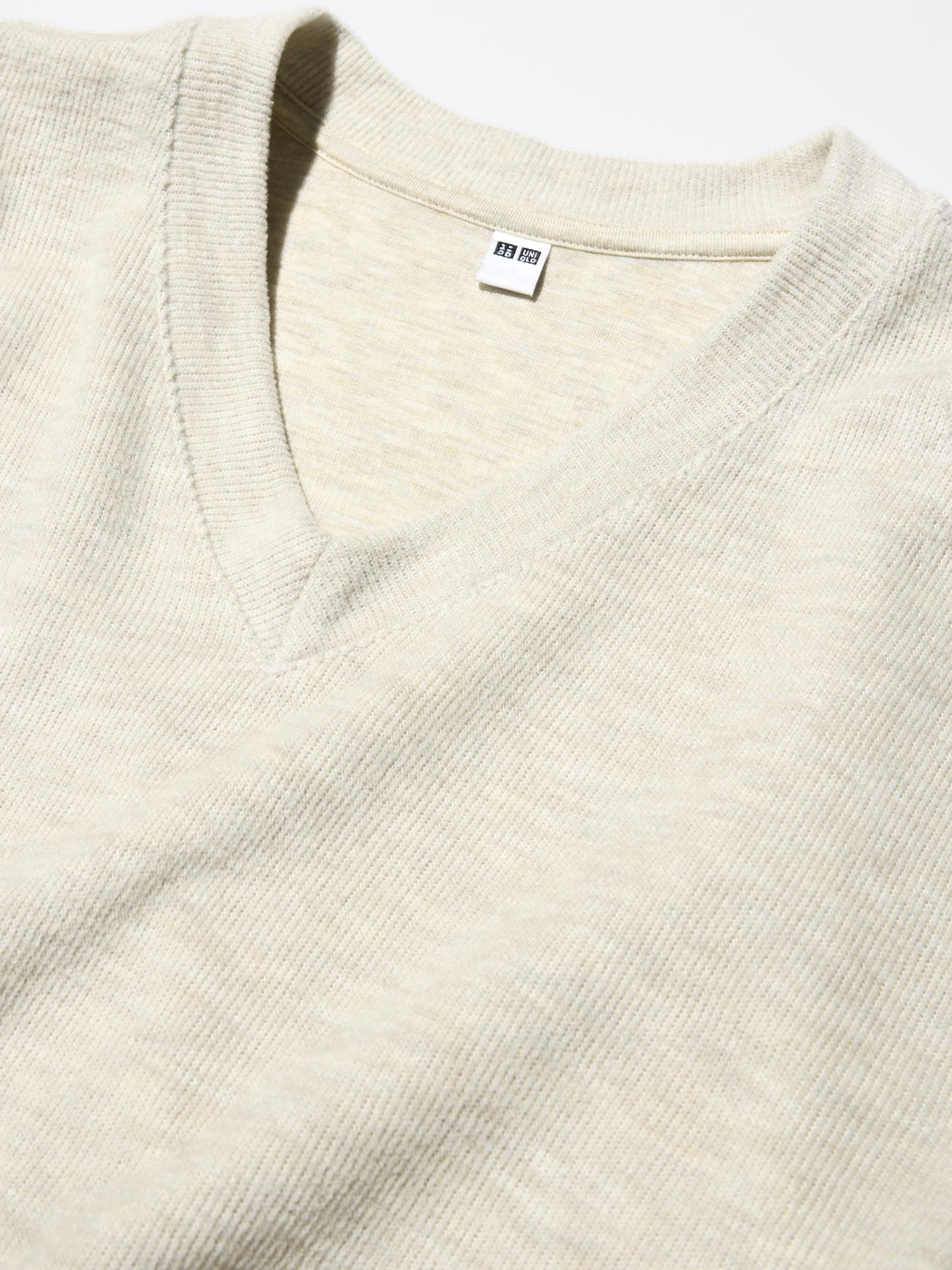 Женская футболка Uniqlo из флисового трикотажа в рубчик с V-образным вырезом, цвет: Чёрный — фото 5