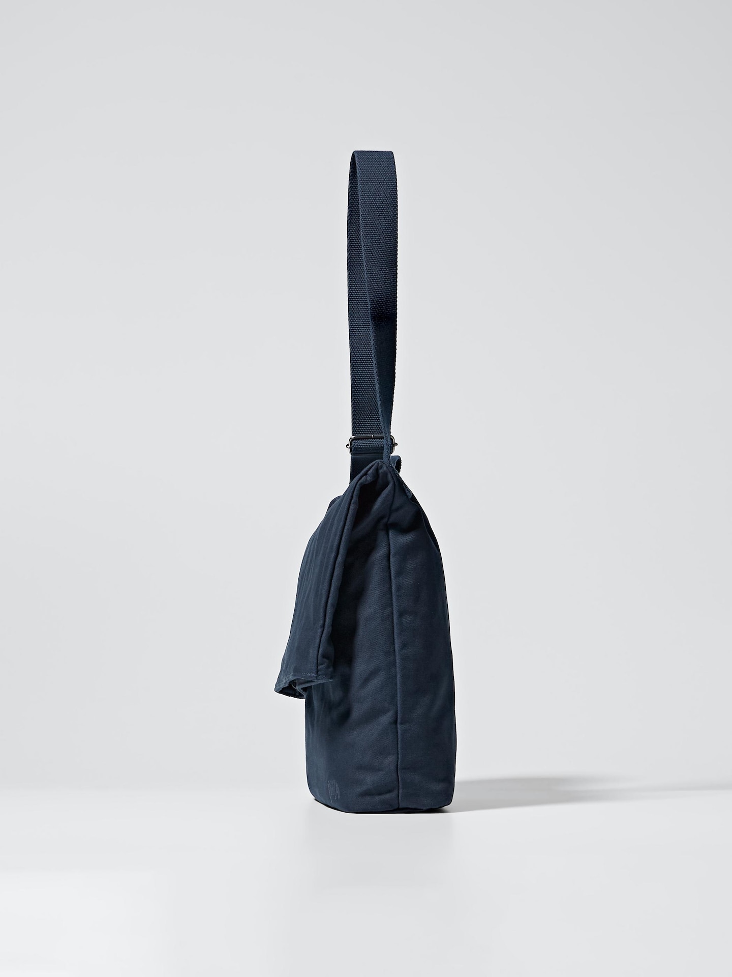 Сумка Uniqlo Shoulder, цвет: Тёмно-синий — фото 7