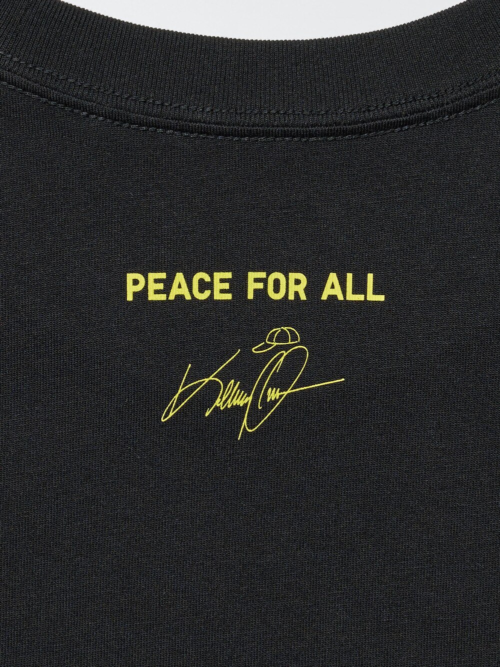 Uniqlo PEACE FOR ALL Graphic T-Shirt | Ke Huy Quan — фото 7